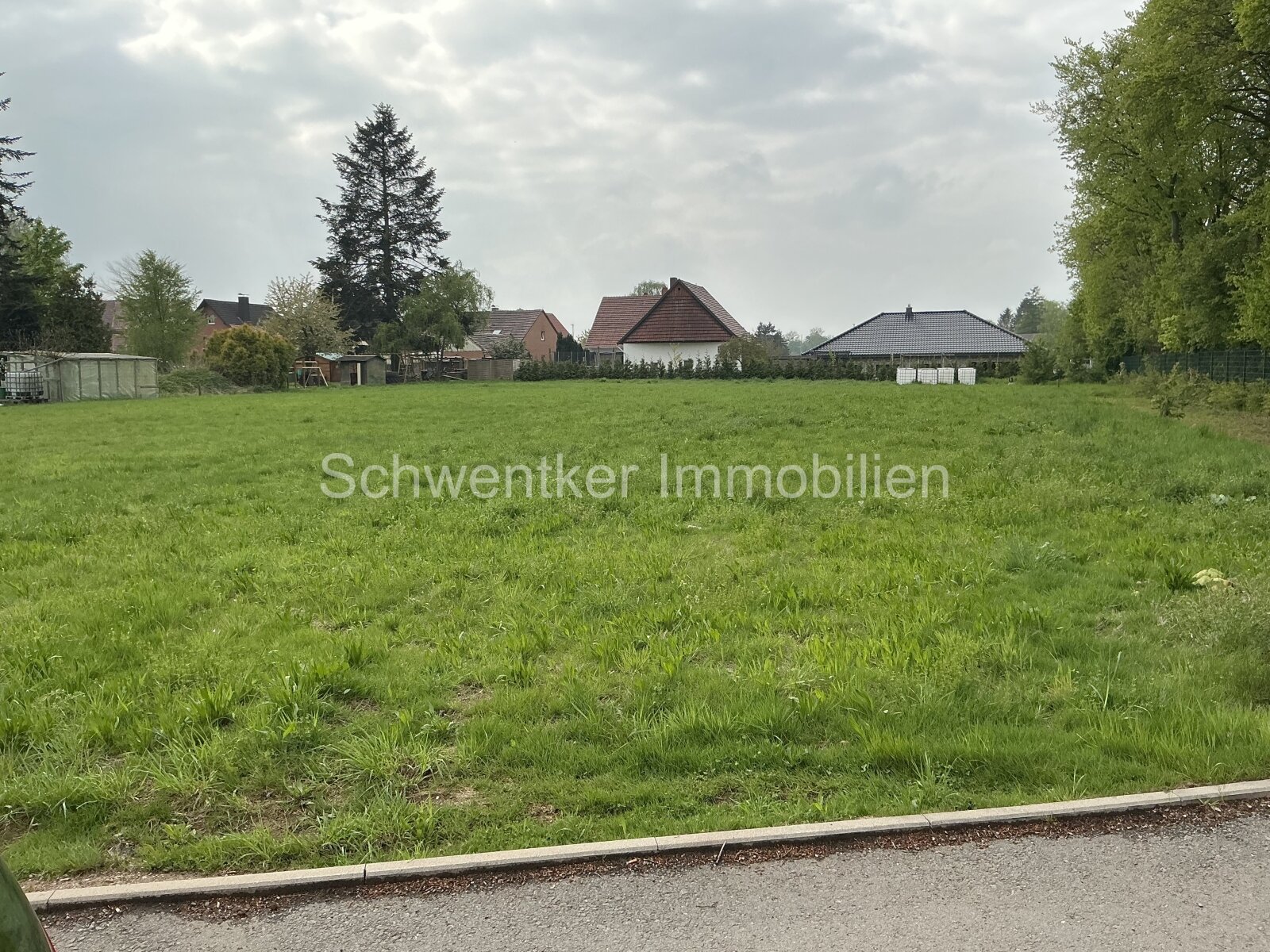 Sonniges Baugrundstück in familienfreundlicher Lage mit bester Infrastruktur in Petershagen Lahde