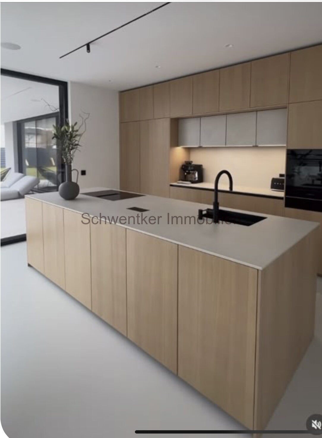 Einfamilienhaus 122 qm mit Grundstück / 1.726,--  monatl. Finanzierungsrate incl. Fördermittel  Schlüsself. / Einbauküche 7 PV-Anlage / FB / WP