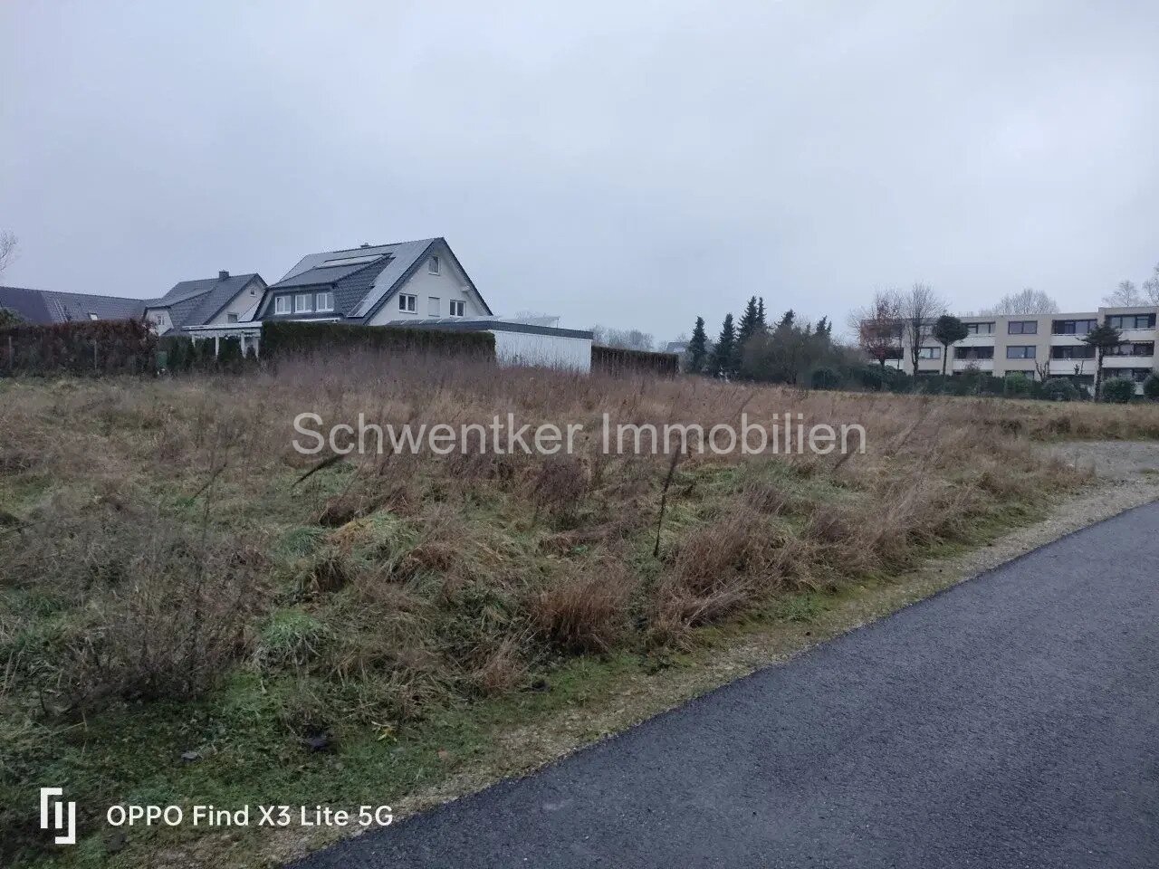 Grundstücksfoto