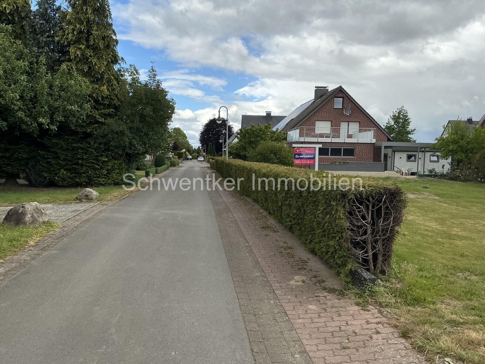 Straßenfront 