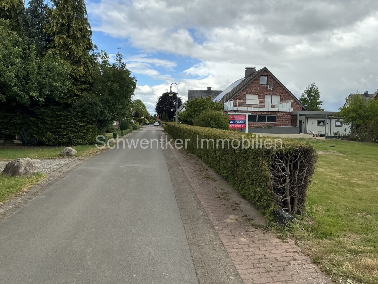 Straßenfront 