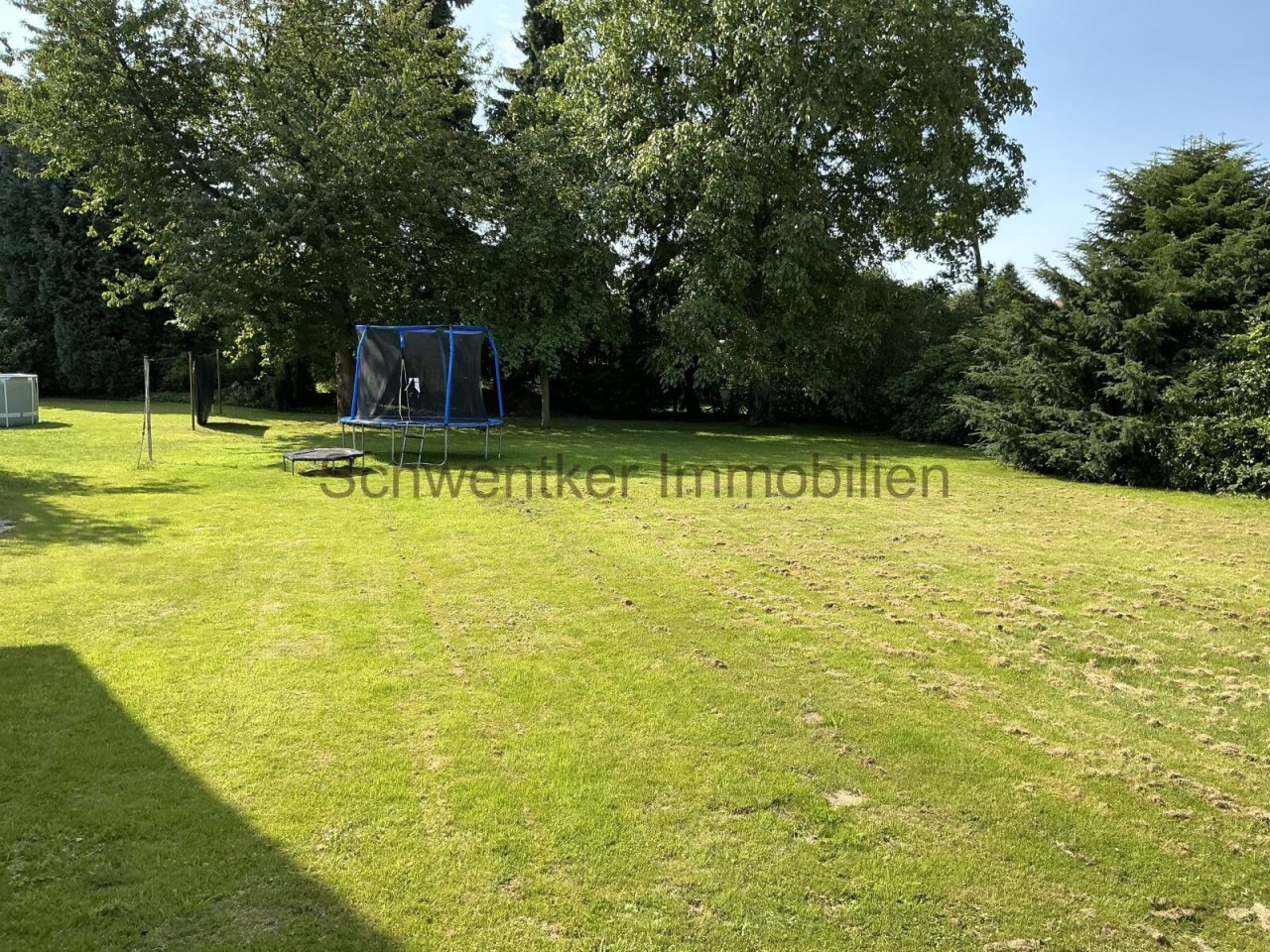 Grundstücksfoto